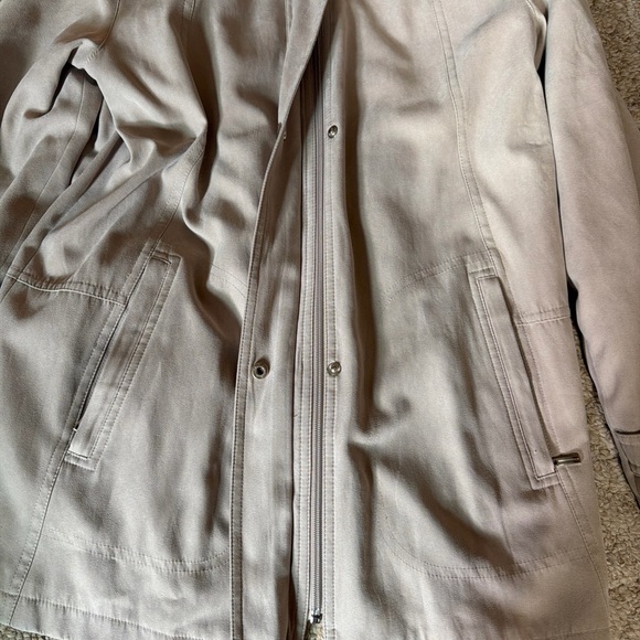 Gallery Light Beige Hooded Trench Coat - Picture 4 of 9